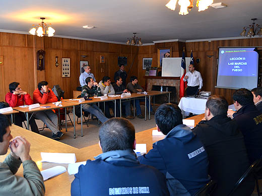 Bomberos de Temuco dictaron taller de Investigación de Incendios