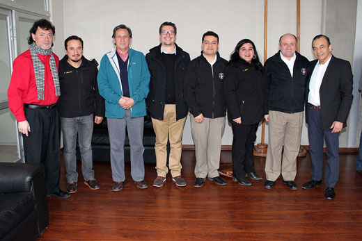 Brigada Fundo El Carmen recibe recursos para uniformes