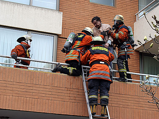 Bomberos de Temuco salvó a un reconocido médico de morir en incendio