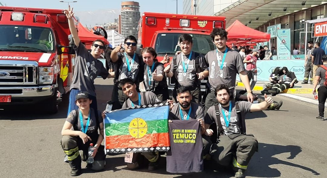 Treinta y dos bomberos de Temuco “corrieron por la vida” en Santiago
