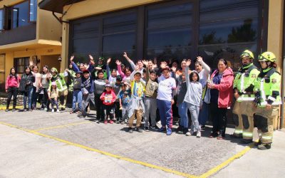 Niños de Icalma que viajaron a conocer Temuco fueron recibidos en la Quinta Compañía