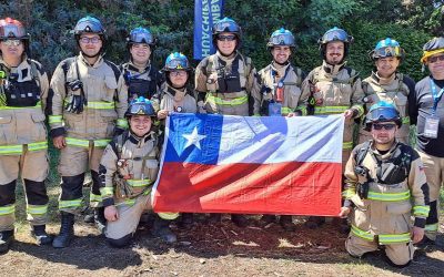 Voluntarios de Bomberos de Temuco participan en capacitación internacional en combate de incendios forestales en Talcahuano